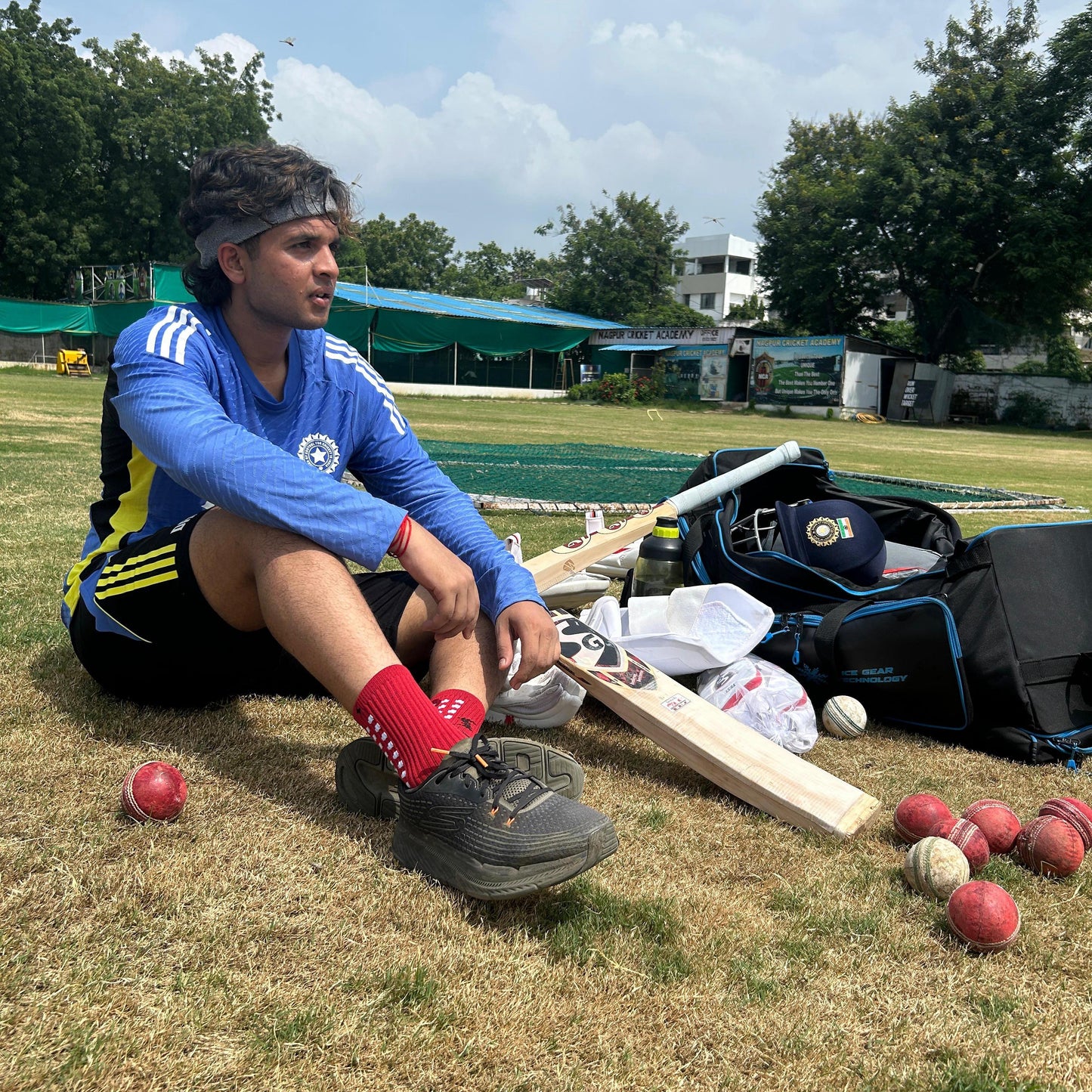 RED SNICK GRIP SOCKS